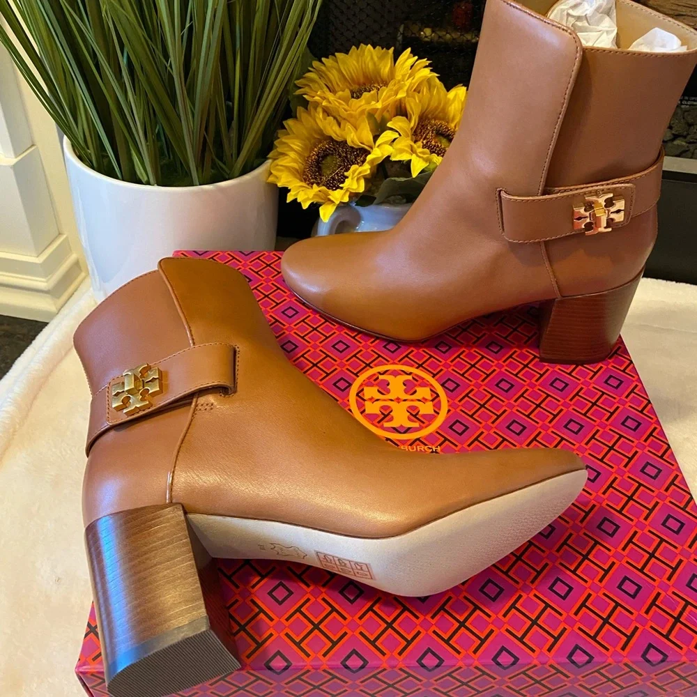 ✨NEW✨Tory Burch Kira Ankle Boots